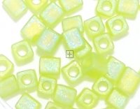 Miyuki square 4mm Frosted Lime AB